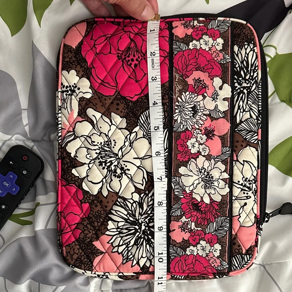 Vera Bradley Mocha Rouge pattern Quilted tablet case - Picture 5 of 10